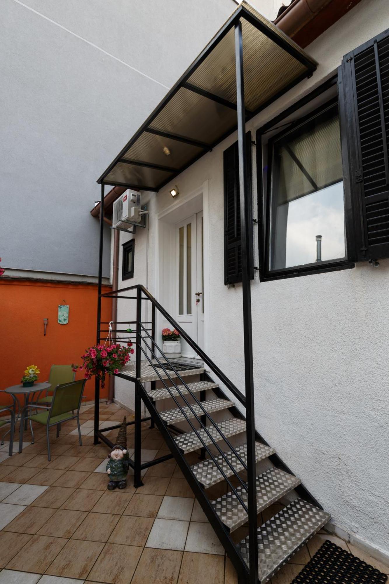 Apartman Royal Slavonski Brod Exterior photo