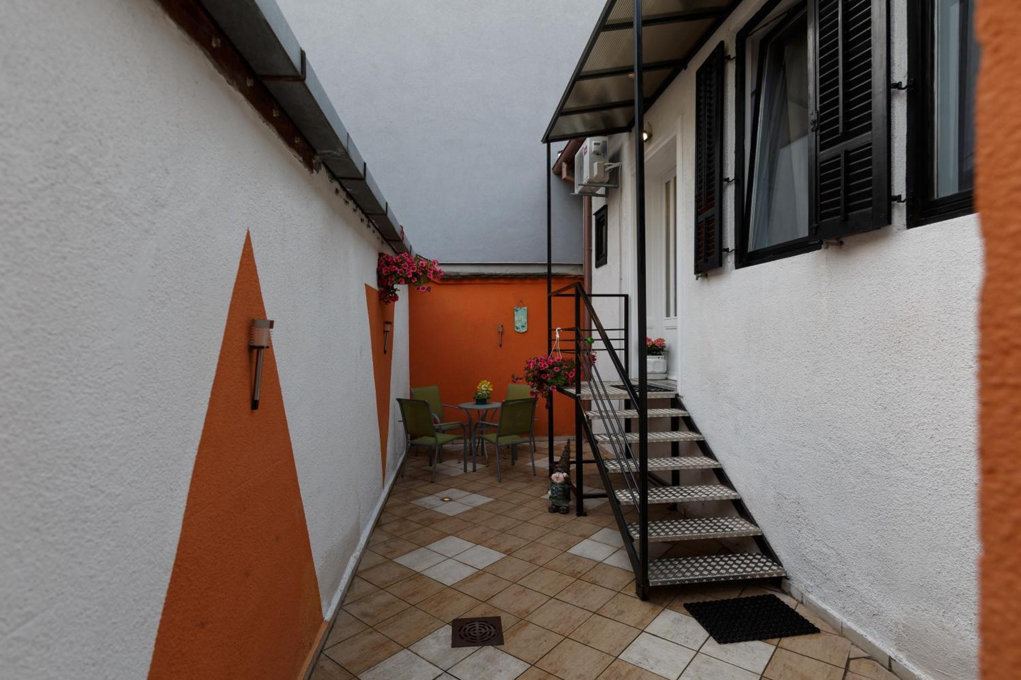 Apartman Royal Slavonski Brod Exterior photo