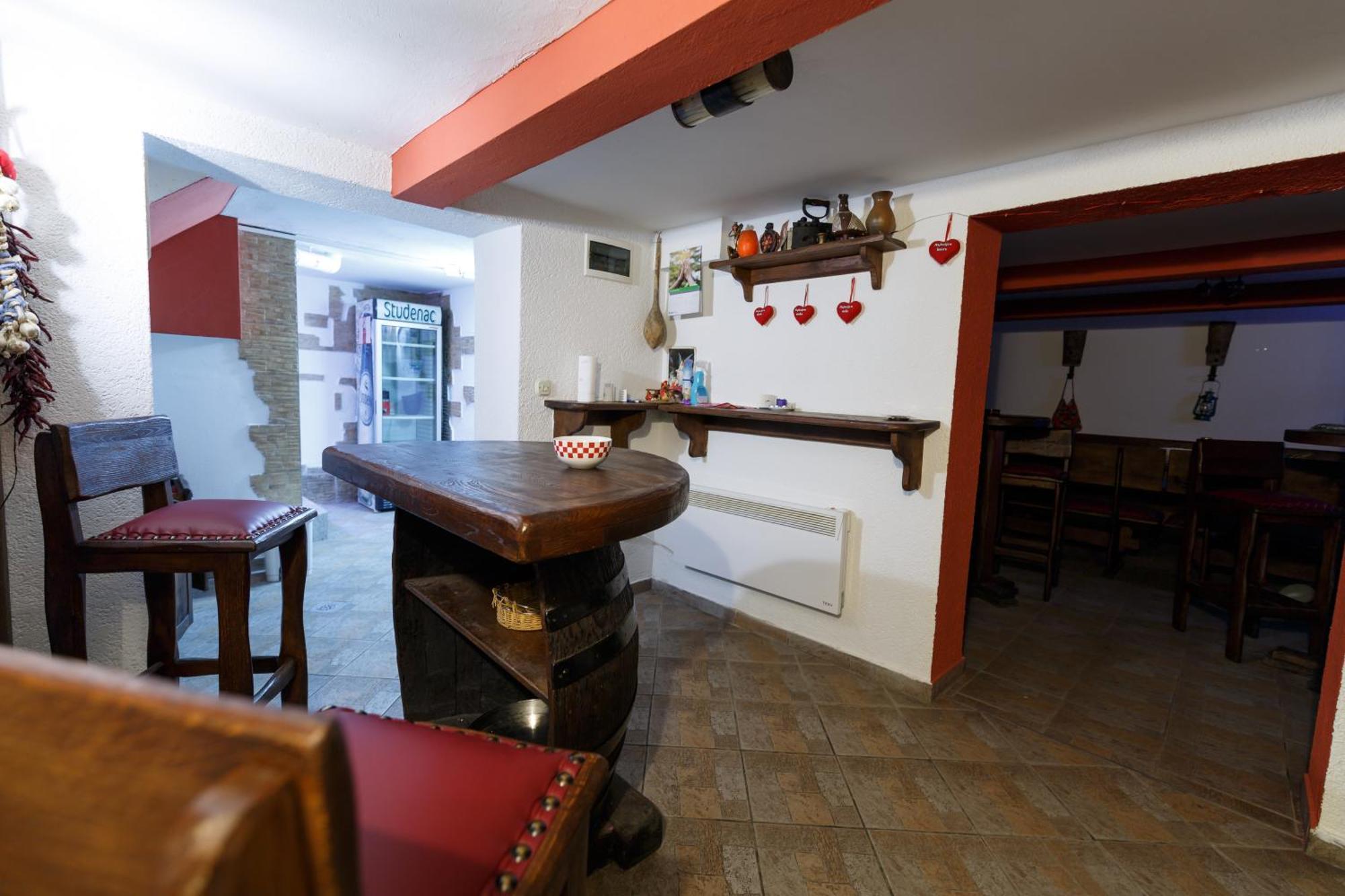 Apartman Royal Slavonski Brod Exterior photo